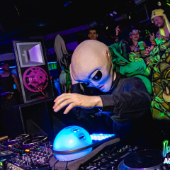 INVADERS_ACIDFOREST_logo-268a