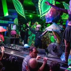INVADERS_ACIDFOREST_logo-270