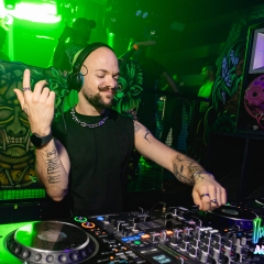 INVADERS_ACIDFOREST_logo-296