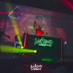 220402_invaders183