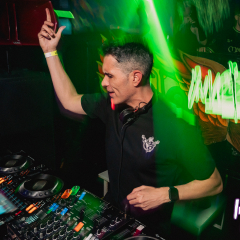 INVADERS_UTOPIA_LOGO-287